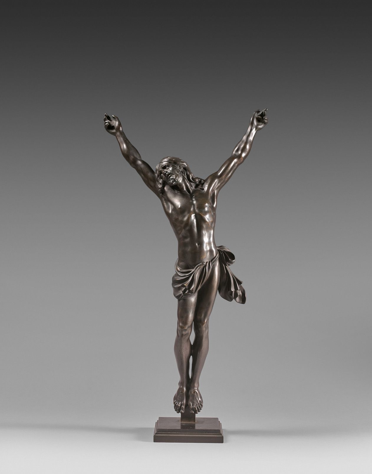 Null Cristo en bronce patinado según un modelo del siglo XVIII de François Girar&hellip;