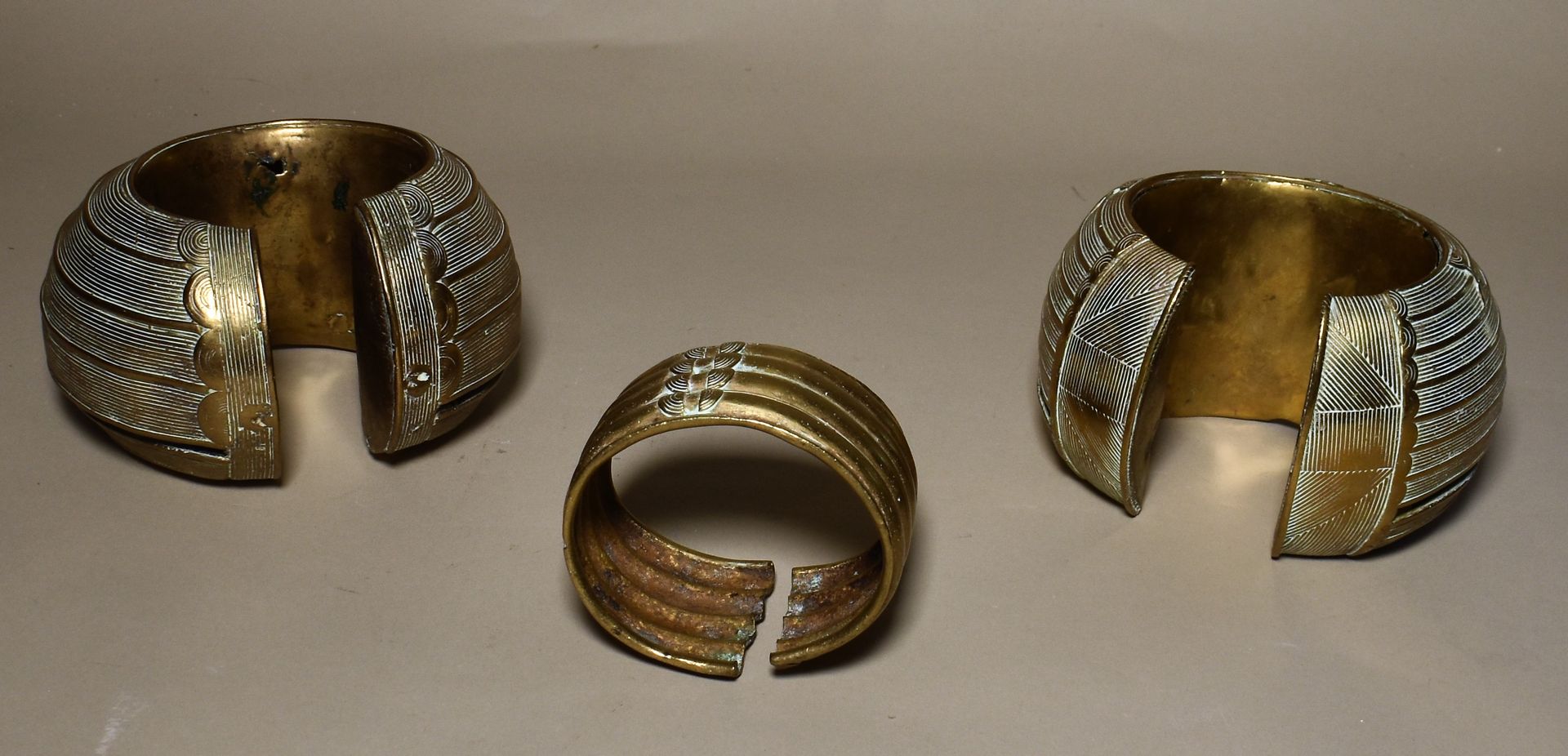 Null THREE BRACELETS in bronze and copper.