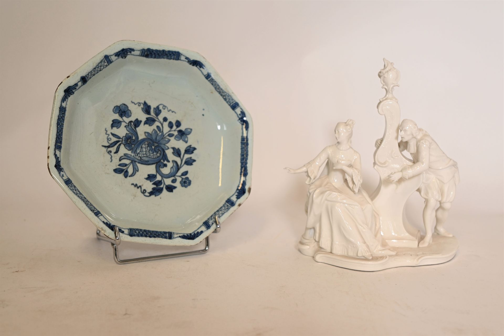 Null NYMPHENBURG: El juramento. Grupo de porcelana. Altura 19 cm

ADJUNTO: Una C&hellip;