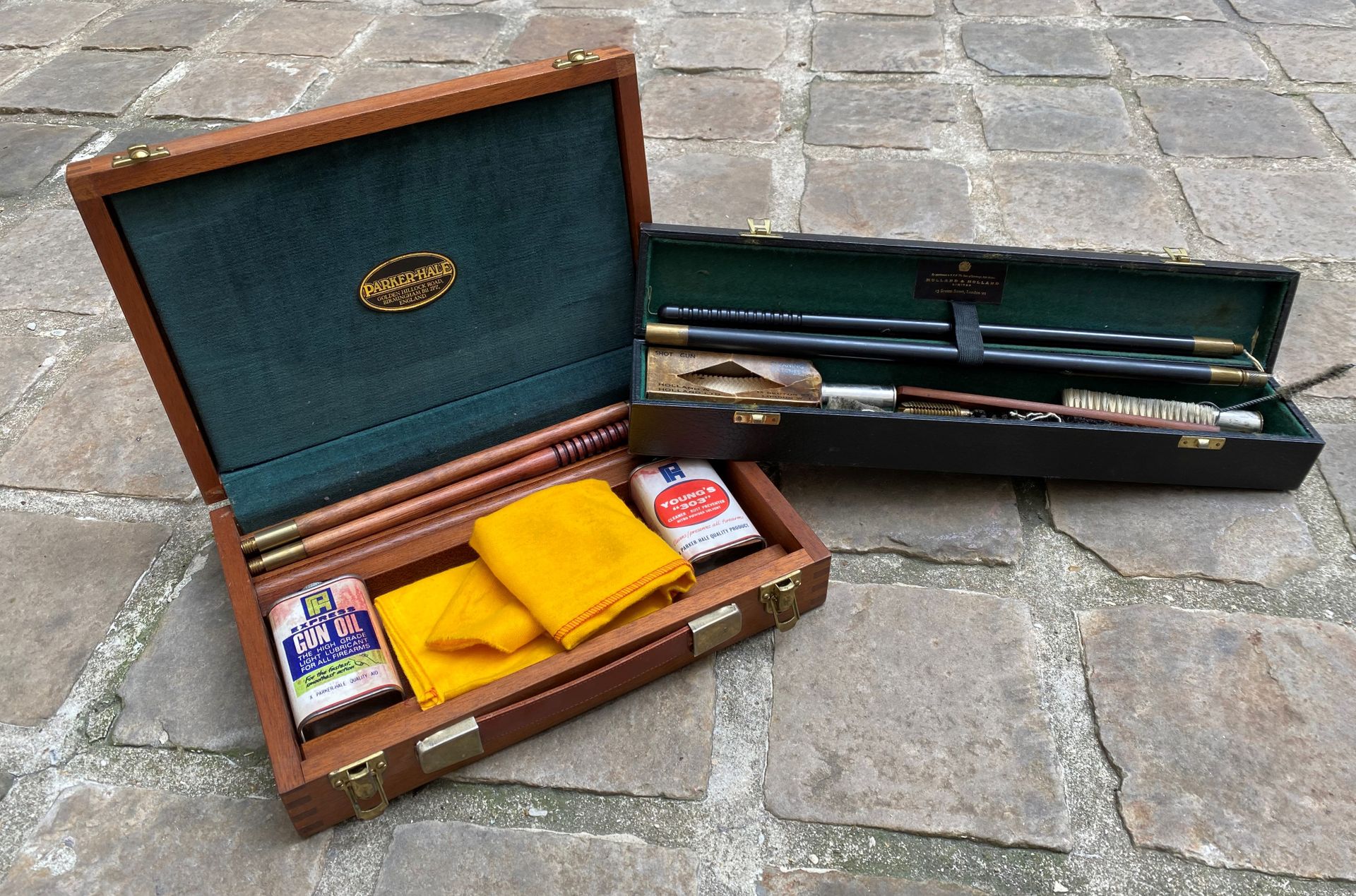 Null TWO RIFLE CLEANING SET in Parker-Hale and Holland & Holland boxes.