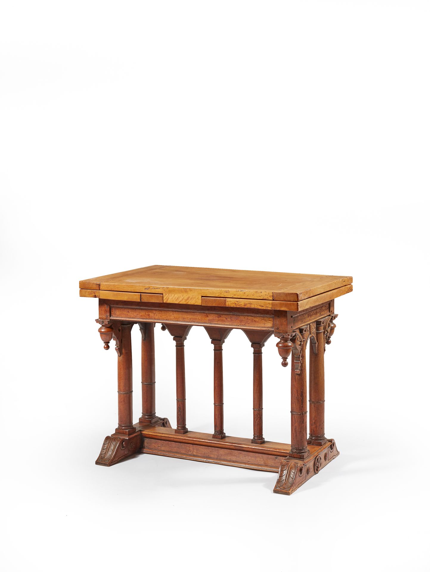 Null Wooden table of various species with a rectangular folding top, base with H&hellip;