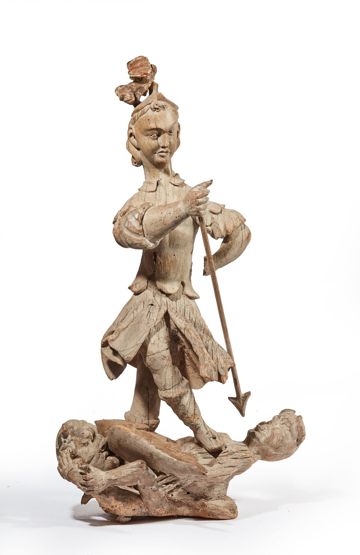 Null Statue aus Buchenholz, die den Erzengel Michael darstellt, der zwei Dämonen&hellip;