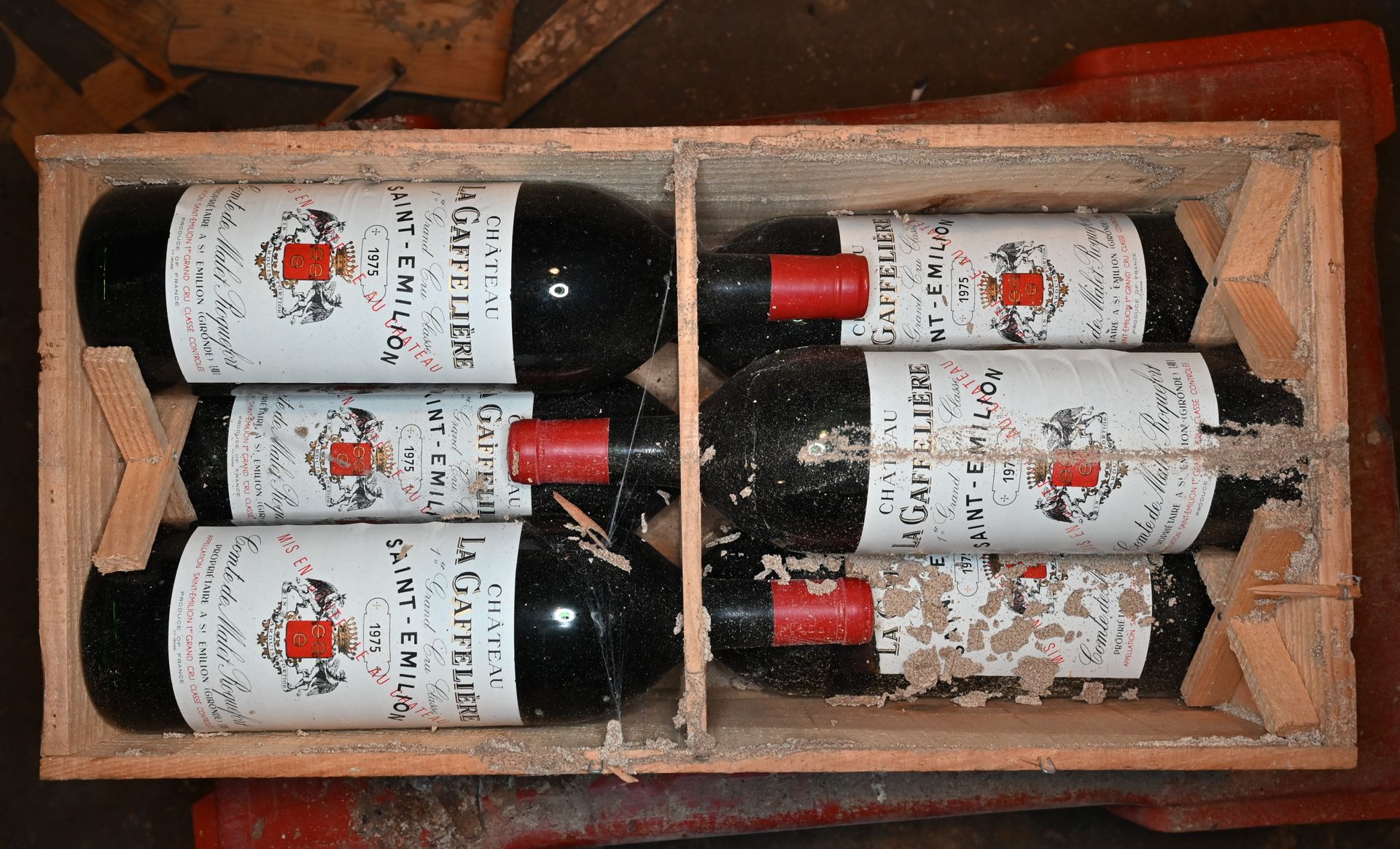Null 1 CB 6 magnums Château La Gaffeliere St Emilion 1975. 

The condition of th&hellip;