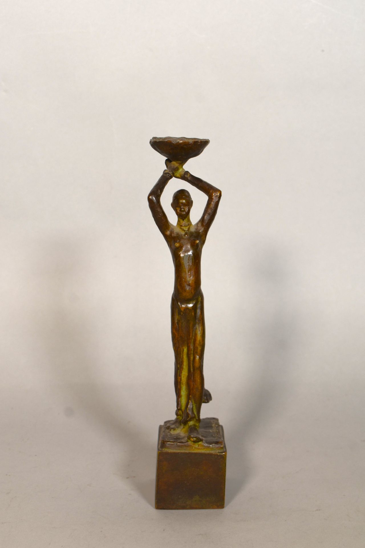 Null 加斯东-布罗凯（1880-1947 年）：La Vierge noire au lempé，巴马科。青铜打样，棕绿色铜锈，露台上有签名。苏塞-弗雷斯（&hellip;