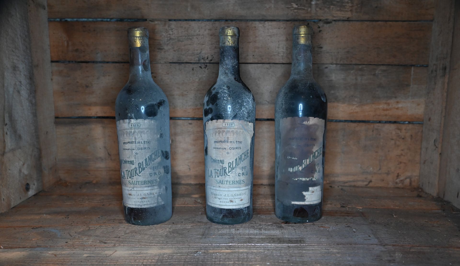 Null 3 bottles Château La Tour Blanche Sauternes 1er cru 1928.

The condition of&hellip;