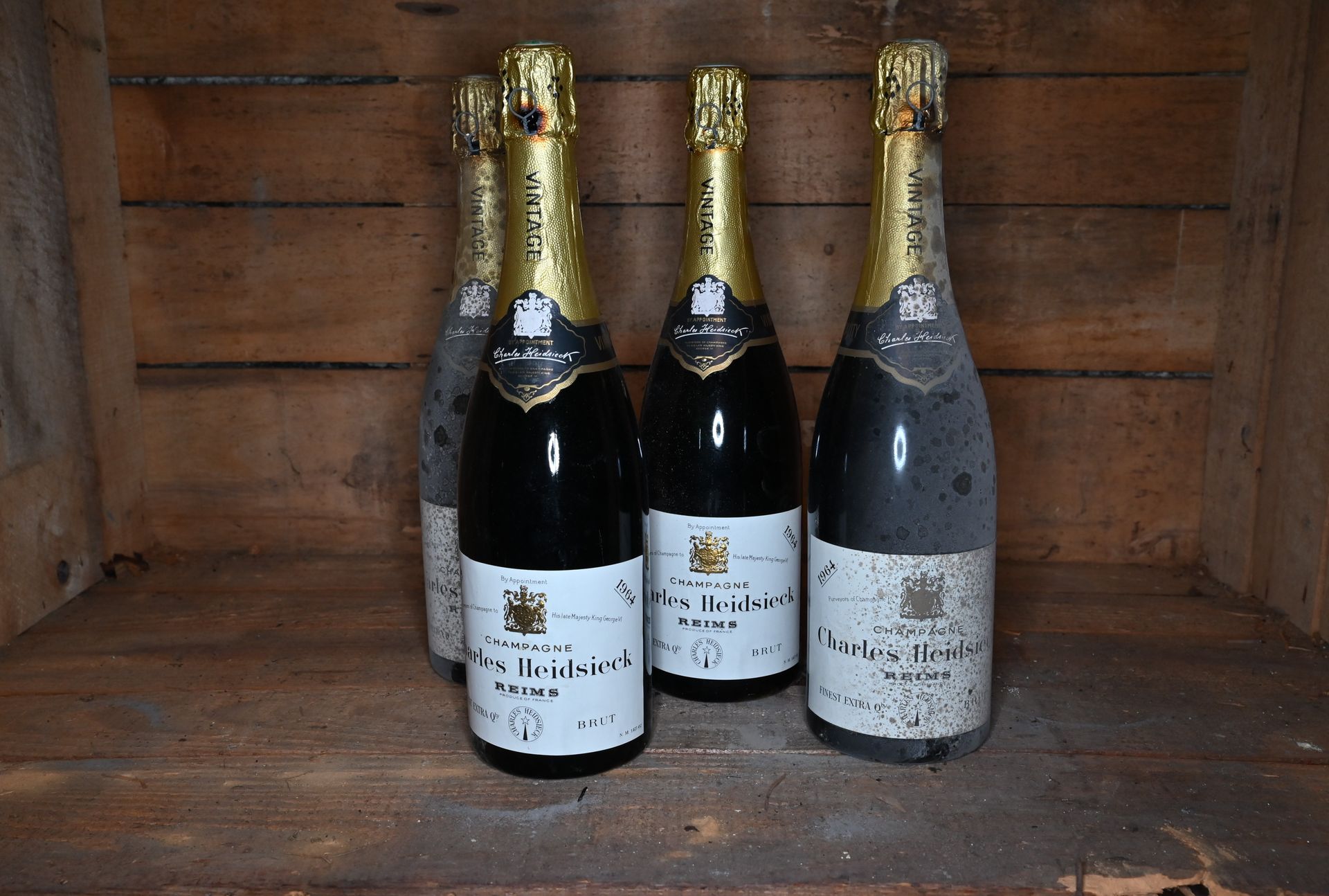 Null 4 bouteilles de champagne Charles Heidseick 1964. 

L’état des étiquettes, &hellip;