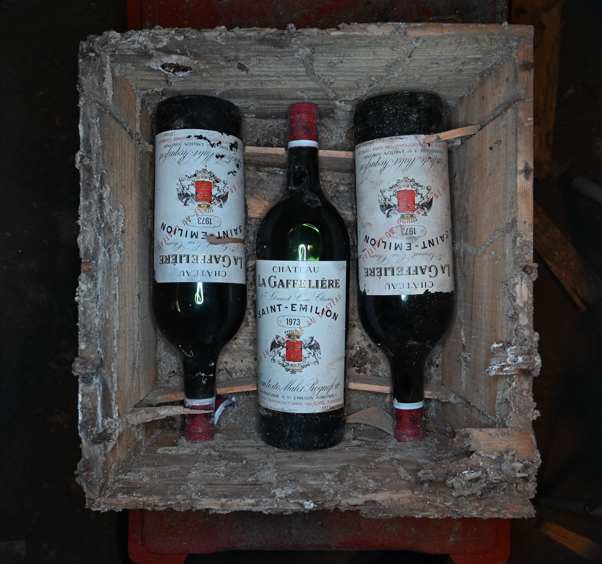 Null 1 CB 3 magnums Château La Gaffeliere St Emilion 1973. 

The condition of th&hellip;