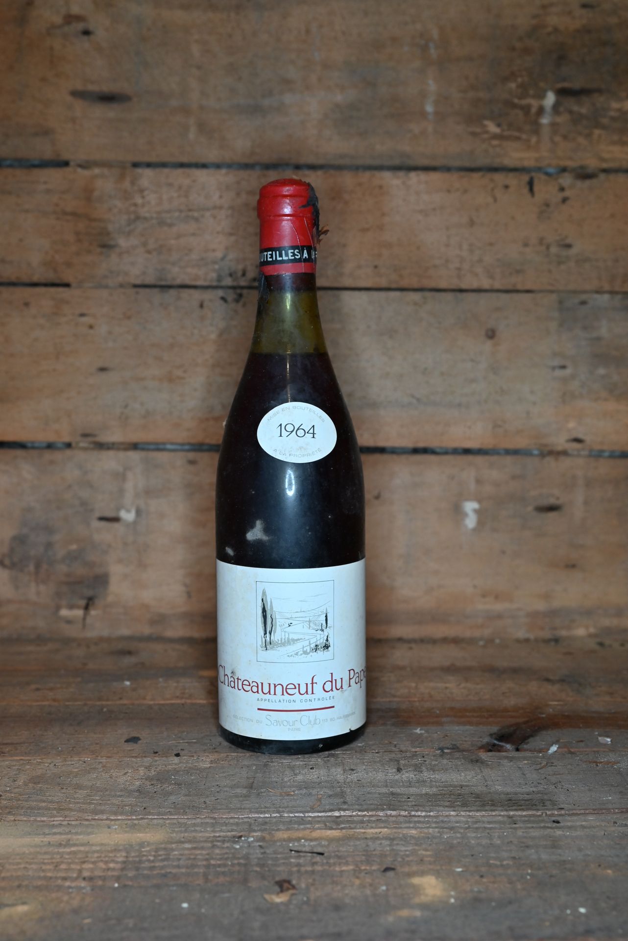 Null 10 bottles Chateauneuf du Pape Savour Club 1964. 

The condition of the lab&hellip;