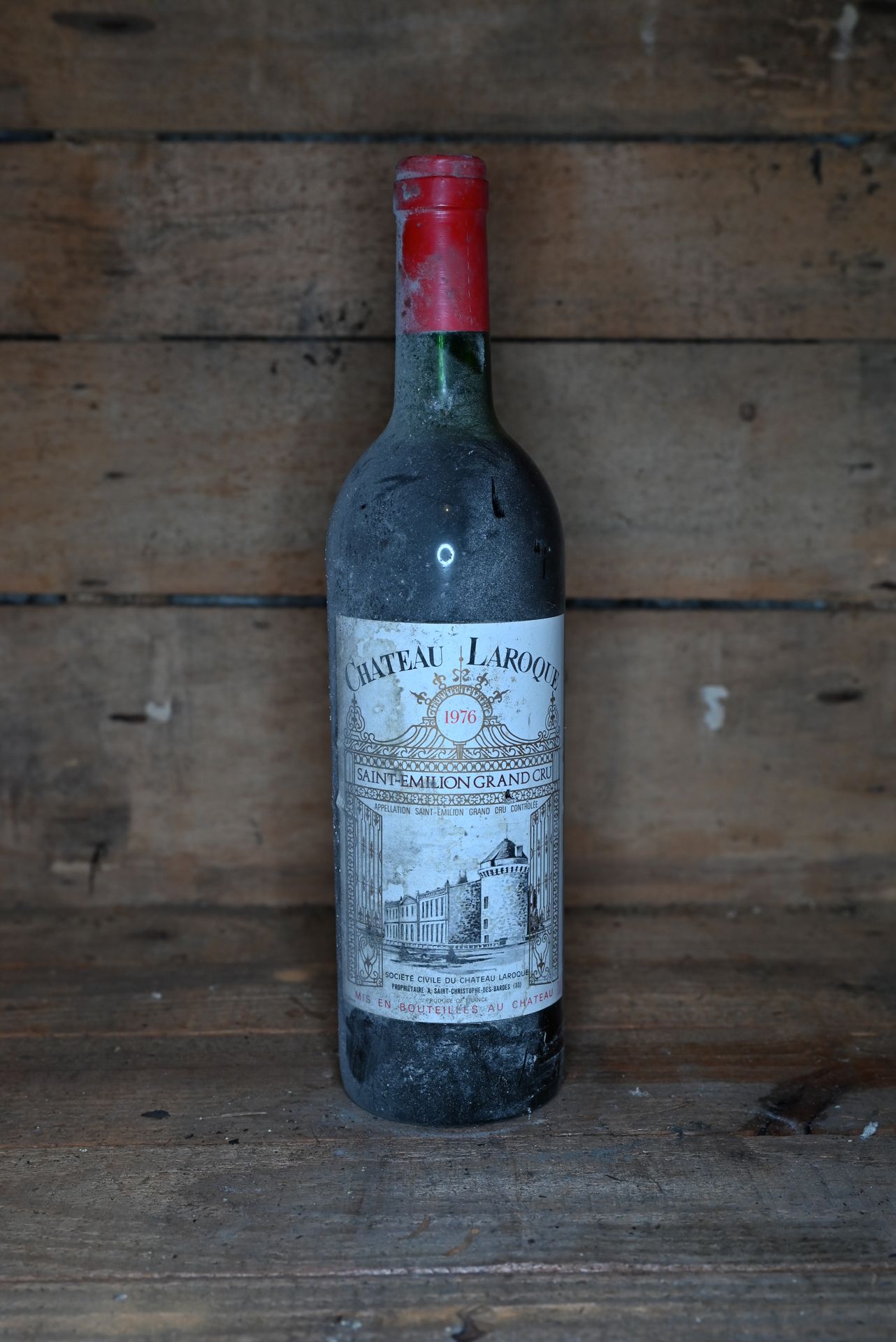 Null 15 瓶 Château Laroque Saint Emilion GC 1976。 

对标签、瓶塞或瓶子或大瓶装酒的状况不作任何投诉。