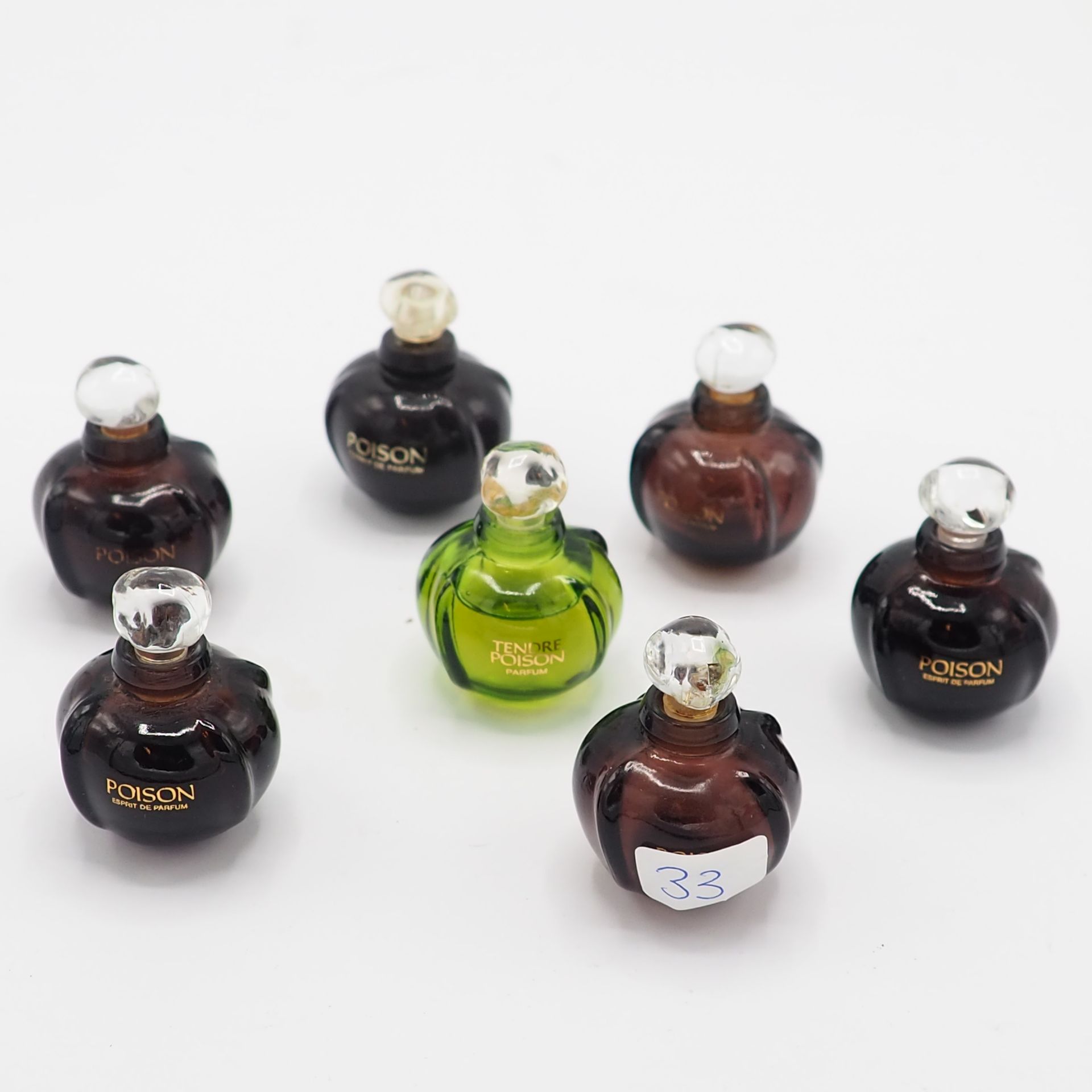CHRISTIAN DIOR Christian Dior : Lot de 7 miniatures de poison esprit de parfum