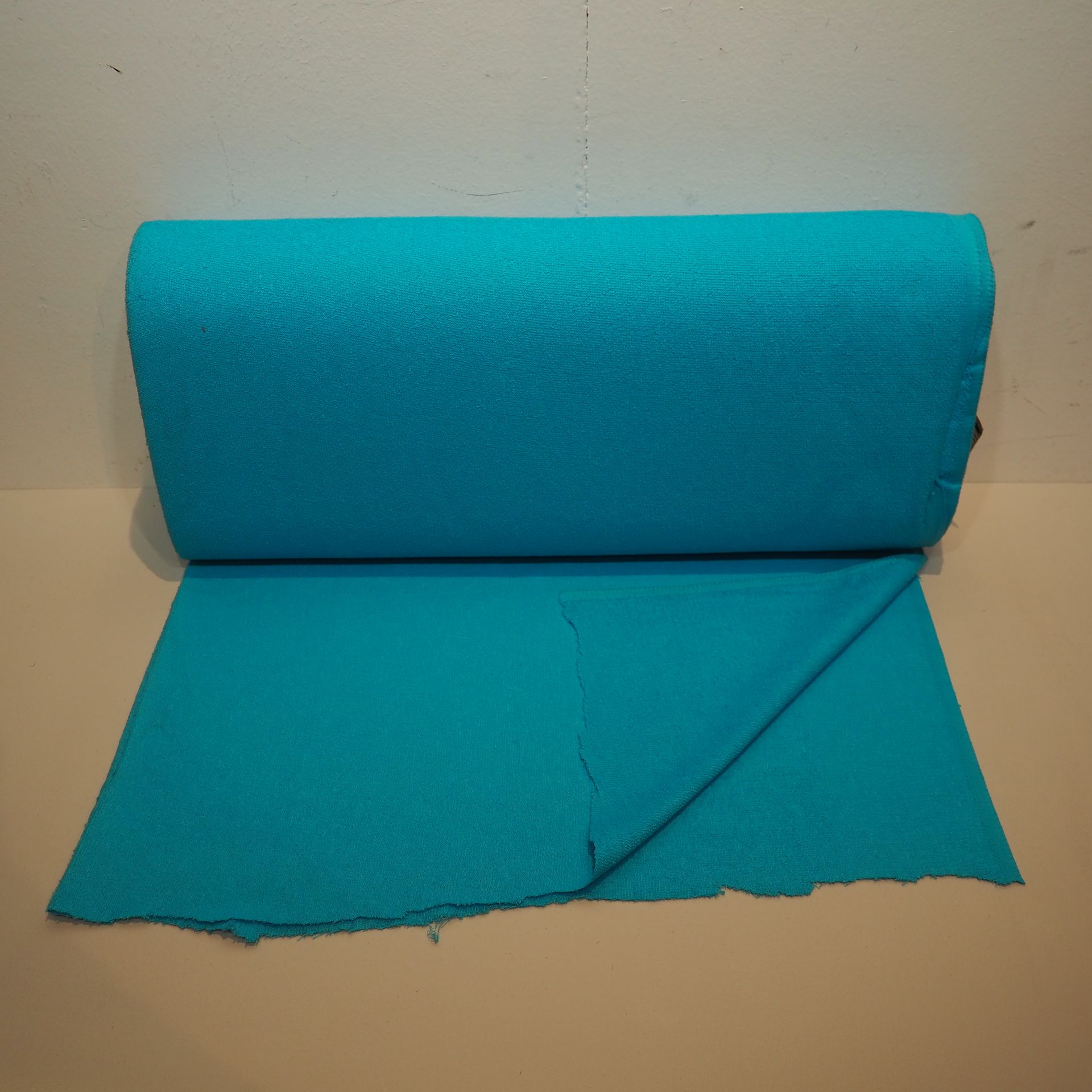 Null 1970年前后裁剪的面料，100%纯棉的蓝色，长：14米，宽：120厘米，重量：4.1公斤