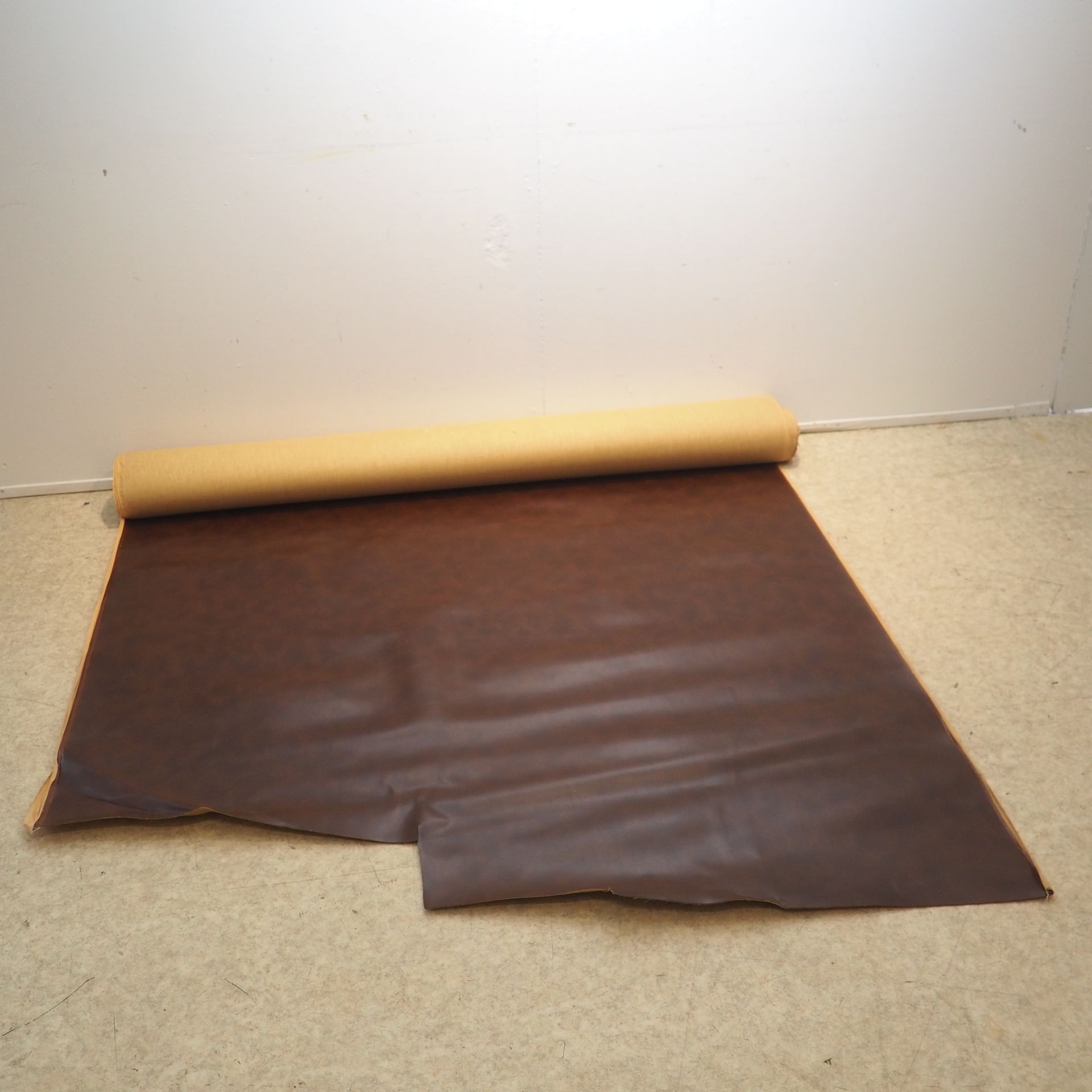 Null 帆布上的乙烯基切割，约1950年，棕色，长：8.20米，宽：145厘米，重量：13.1公斤