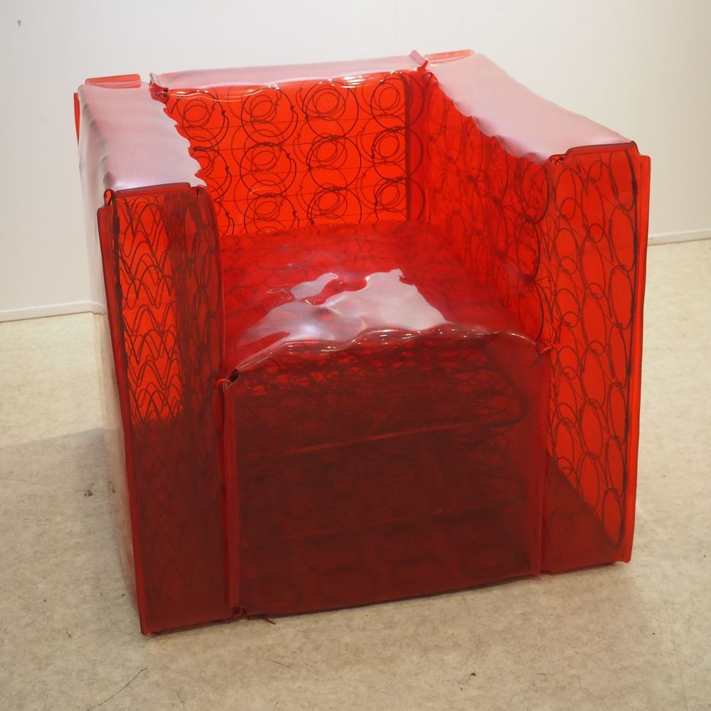 Mayot Regis (1970) Mayot Regis (1970) : Fauteuil cubique, modèle "Red Cube", ann&hellip;