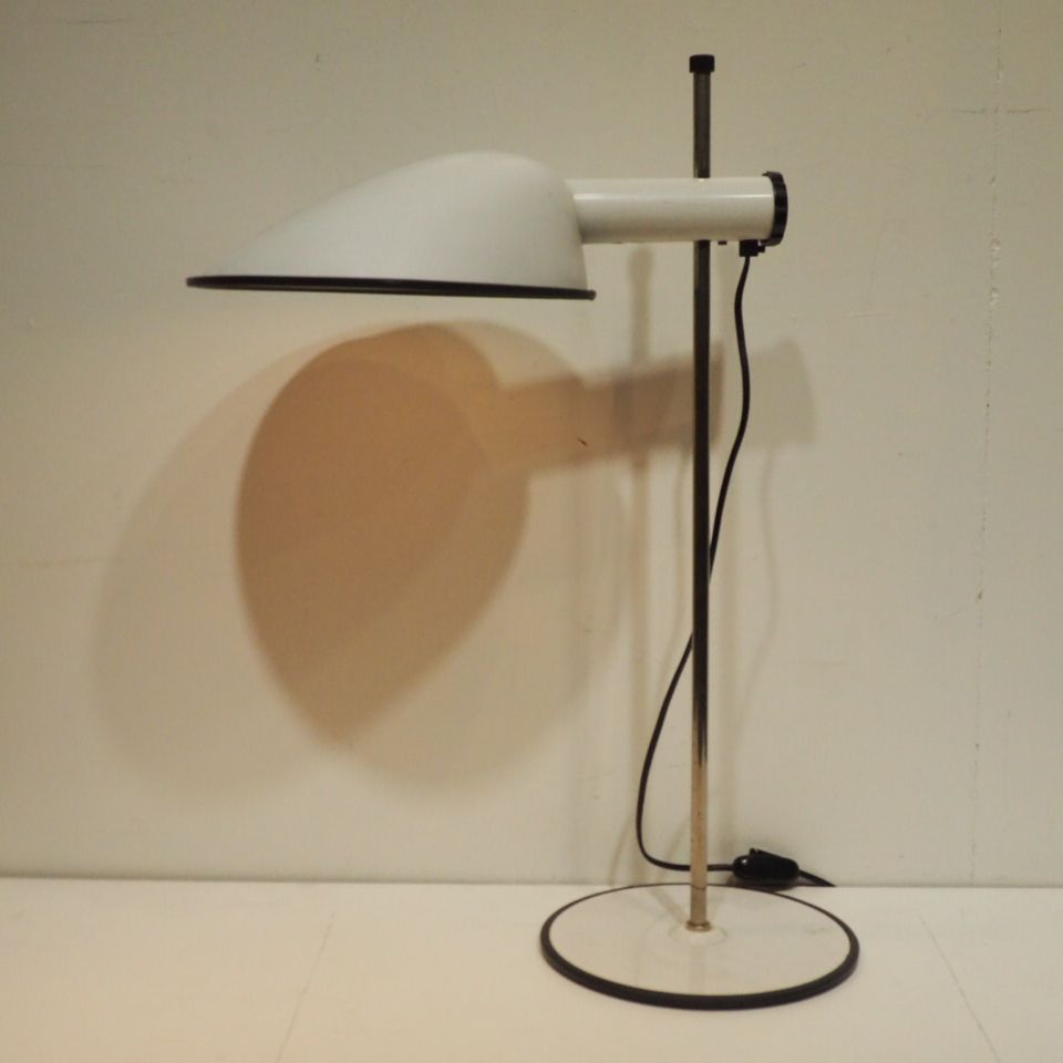 Null Schreibtischlampe: Rohrförmiger Schaft aus verchromtem Stahl, ausziehbarer &hellip;