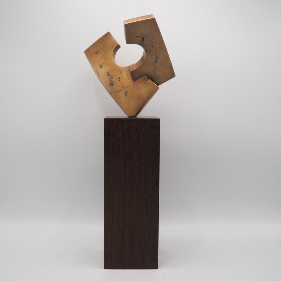 Rousseau André (1948) Rousseau André (1948) : Sculpture, bronze poli sur socle d&hellip;