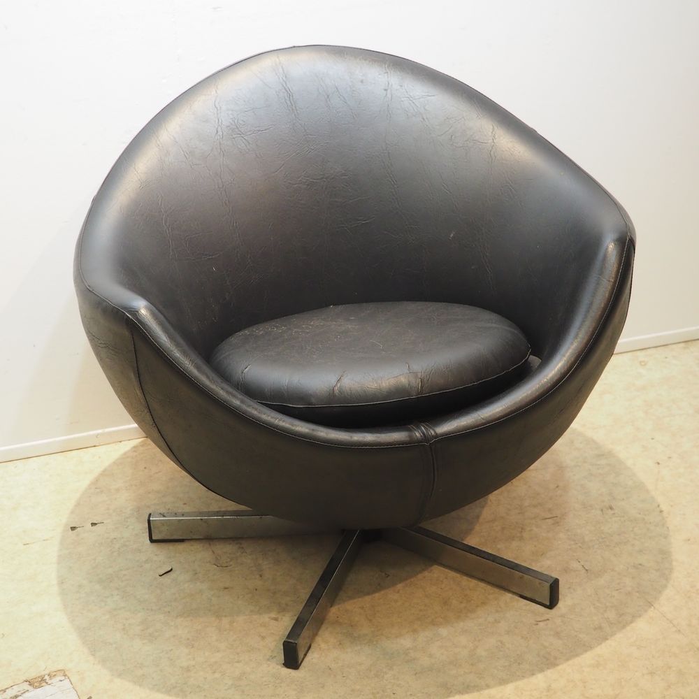 GUARICHE Pierre (1926-1995) Guariche Pierre (1926-1995) / Meurop: 扶手椅，Mars型号，设计于&hellip;