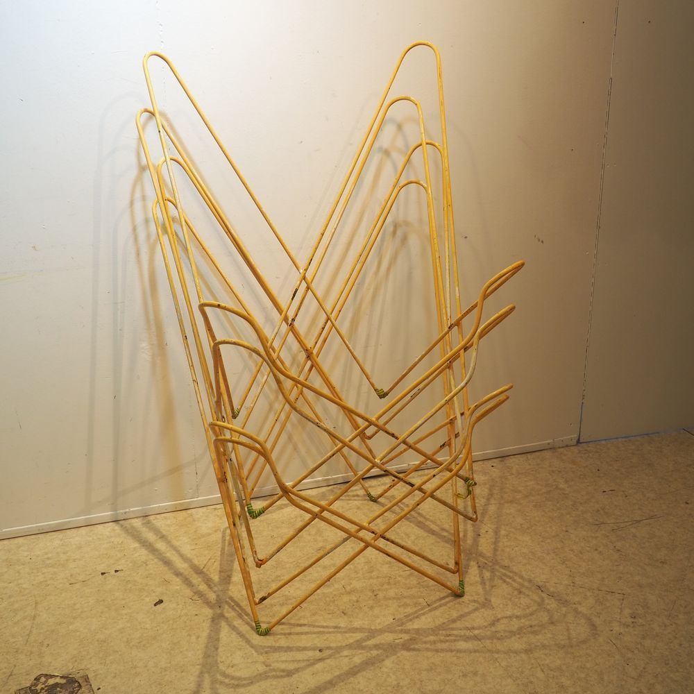 Lasberg Lasberg / Airborn attributed :一套4把扶手椅，型号AA，约1950年，框架为焊接弯曲的钢丝并涂有浅色，软垫为绿色和&hellip;