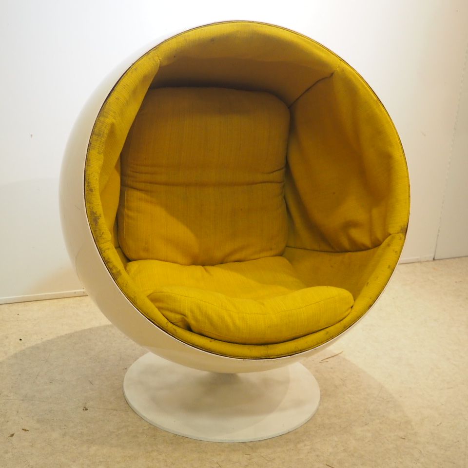 Eero Arnio (1932) Eero Arnio (1932) / Asko : Fauteuil, "Globe Chair", 1ère éditi&hellip;