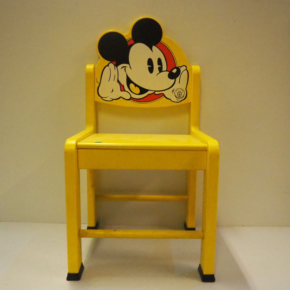 Disney by Starform Disney by Starform : 儿童椅，黄色漆木，带鞋，靠背有米奇头像装饰