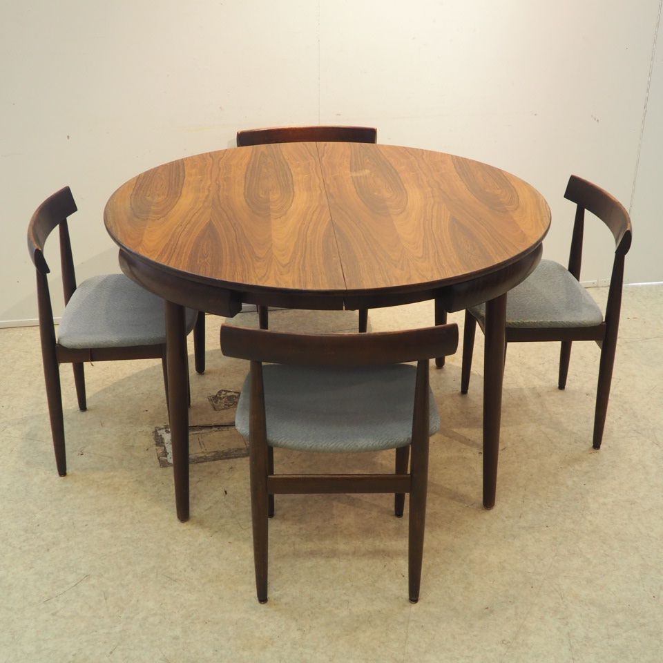 Olsen Hans (1919-1992) / Frem Rojle Olsen Hans (1919-1992) / Frem Rojle : Table &hellip;