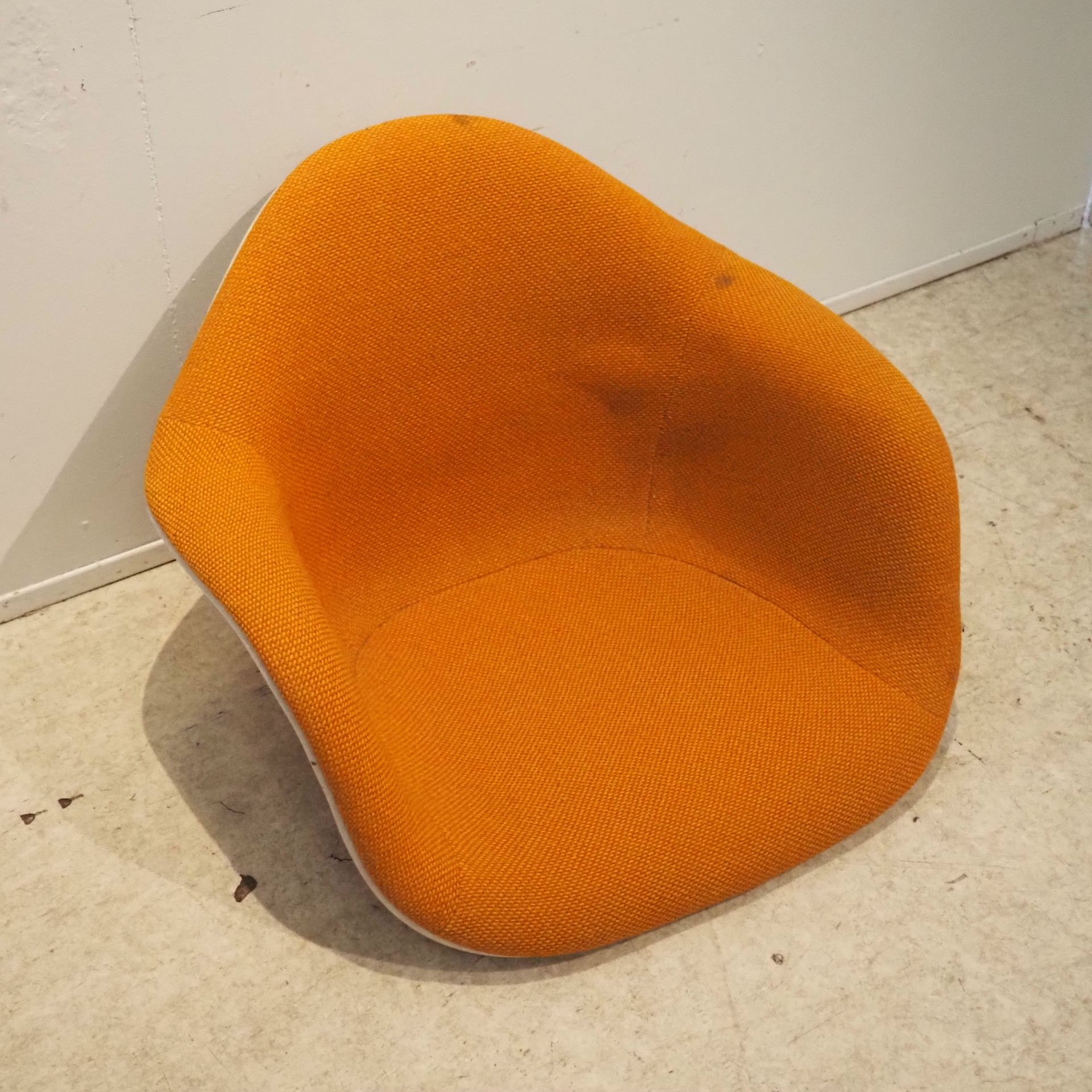 EAMES Charles & Ray Eames Charles & Ray / Herman Miller : Coque de fauteuil, mod&hellip;