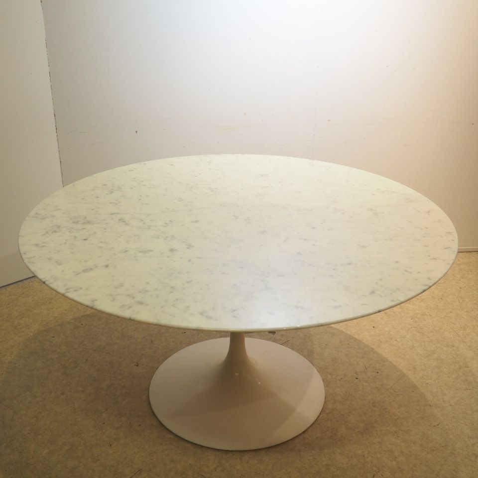 Null Saarinen Eero (1910-1961) / Knoll International: Tavolo alto, modello tulip&hellip;