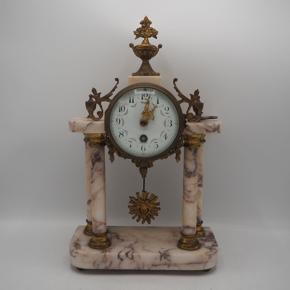 Pendule portique 1900 style Louis XVI Reloj de pórtico 1900 estilo Luis XVI : Má&hellip;