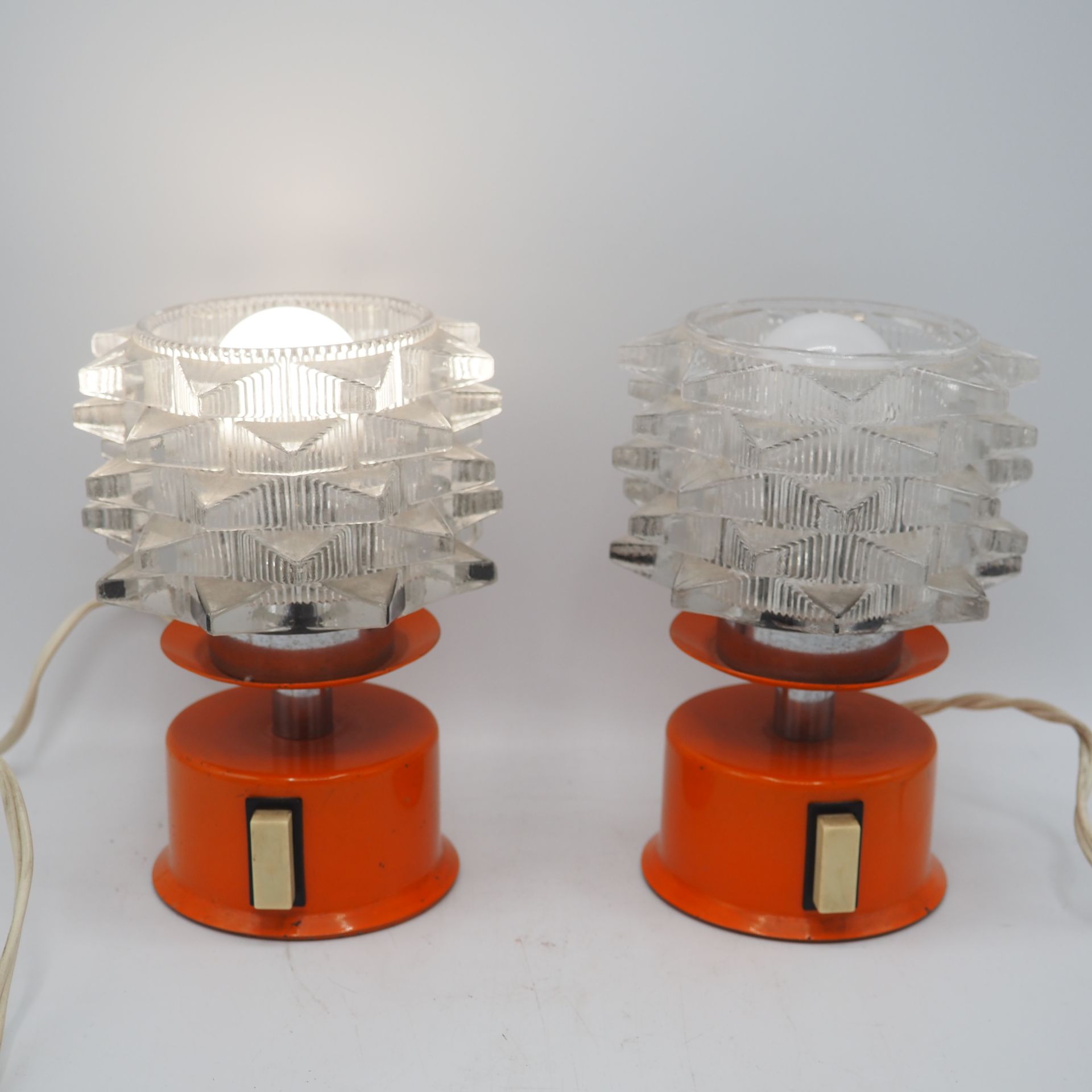 Paire de lampes de chevet vers 1970 Paire de lampes de chevet vers 1970 : Verre &hellip;
