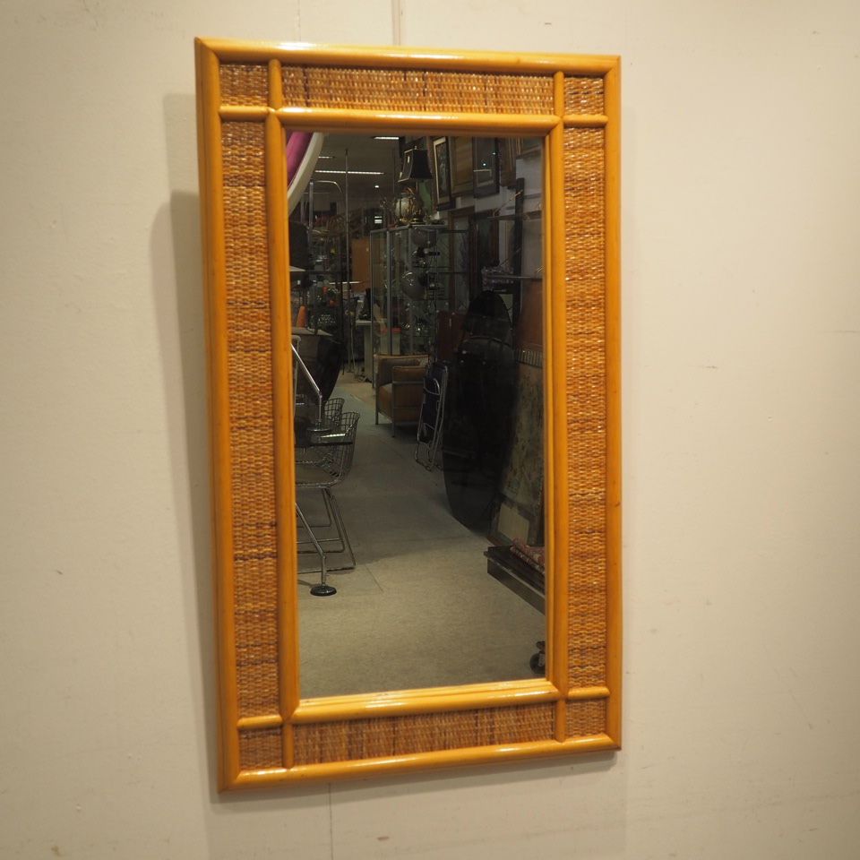 DAL VERA Dal Vera : Specchio del 1970 circa, cornice in bambù e rattan. Dimensio&hellip;