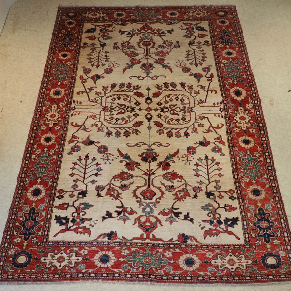Null 阿富汗Chobi：大约1970年，手工打结的羊毛地毯，浅色领域的花卉装饰，在2条带辫子的细条之间的红色背景上有一个非常大的边框，非常好的原始状态，非常&hellip;