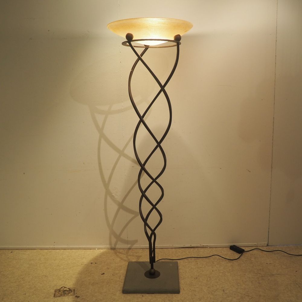 Null Hook / Terzani : Halogen floor lamp circa 1980, wrought iron shaft with squ&hellip;