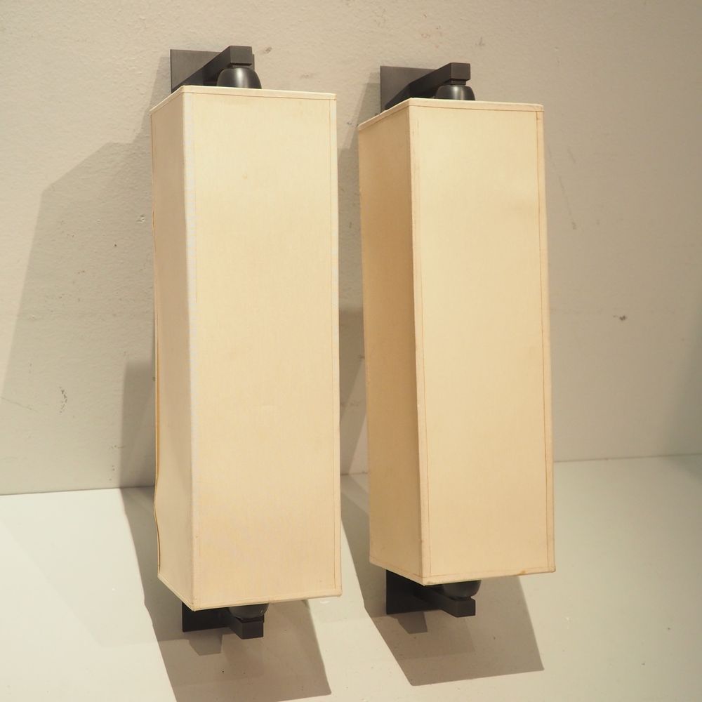 Null Davidts Stéphane（XX-XXI）:一对烛台，Khonsou型号，钢制支架，带枪色光泽，2个灯泡，方形丝质灯罩，高：54，宽：13，深：&hellip;