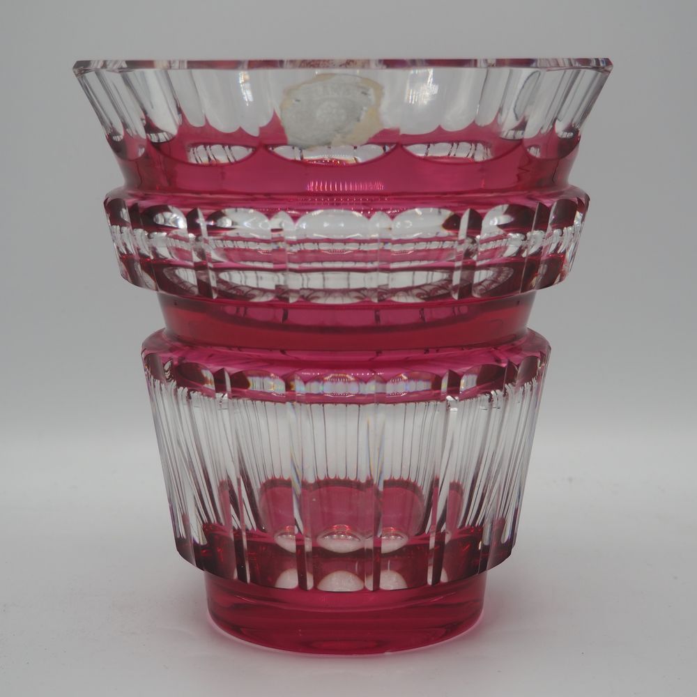 Null Val Saint-Lambert: Art-Deco conical vase, clear cut crystal and ruby lined,&hellip;