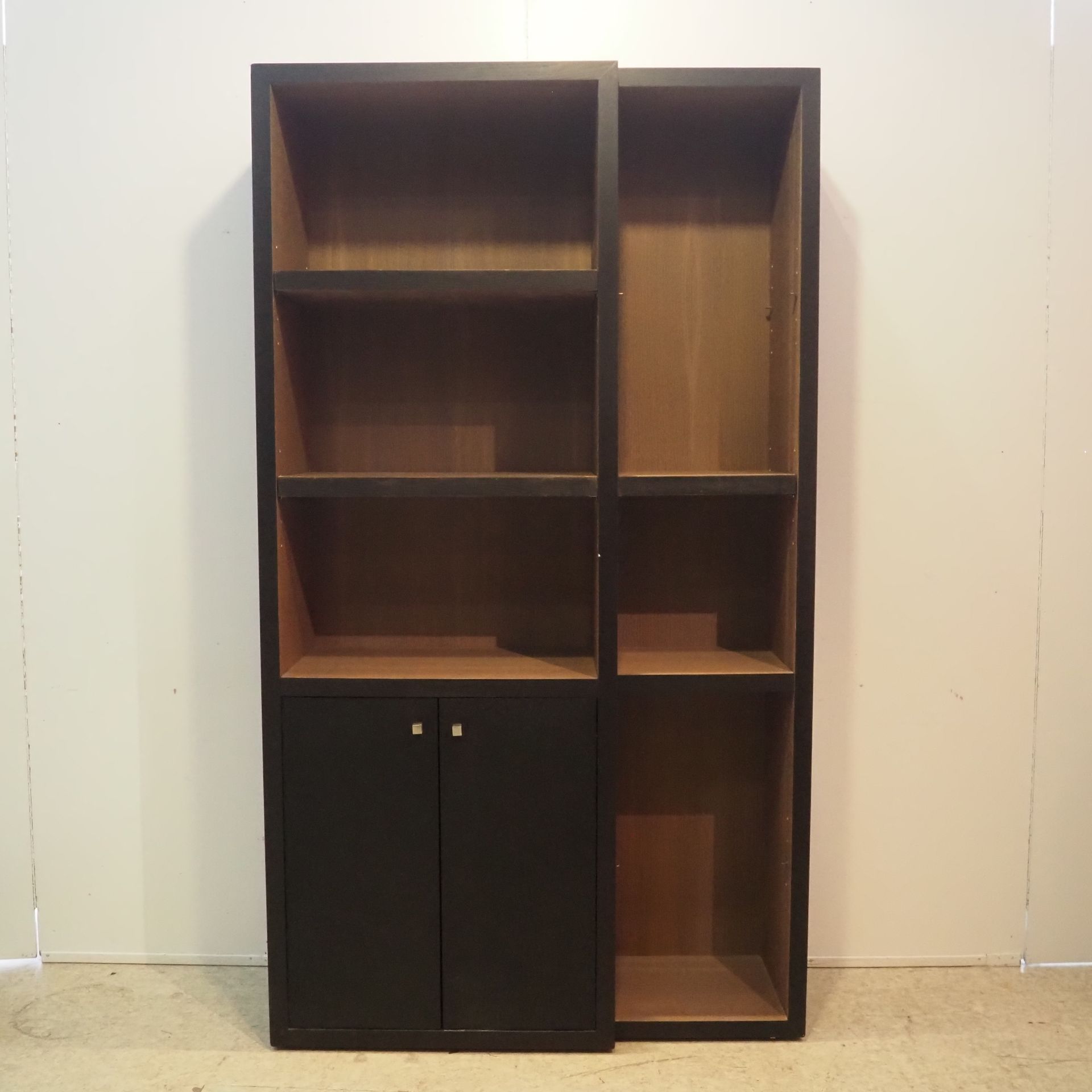 Null Bookcase : Solid wood, 2 doors, 6 compartments, H : 210, W : 118, D : 40 cm