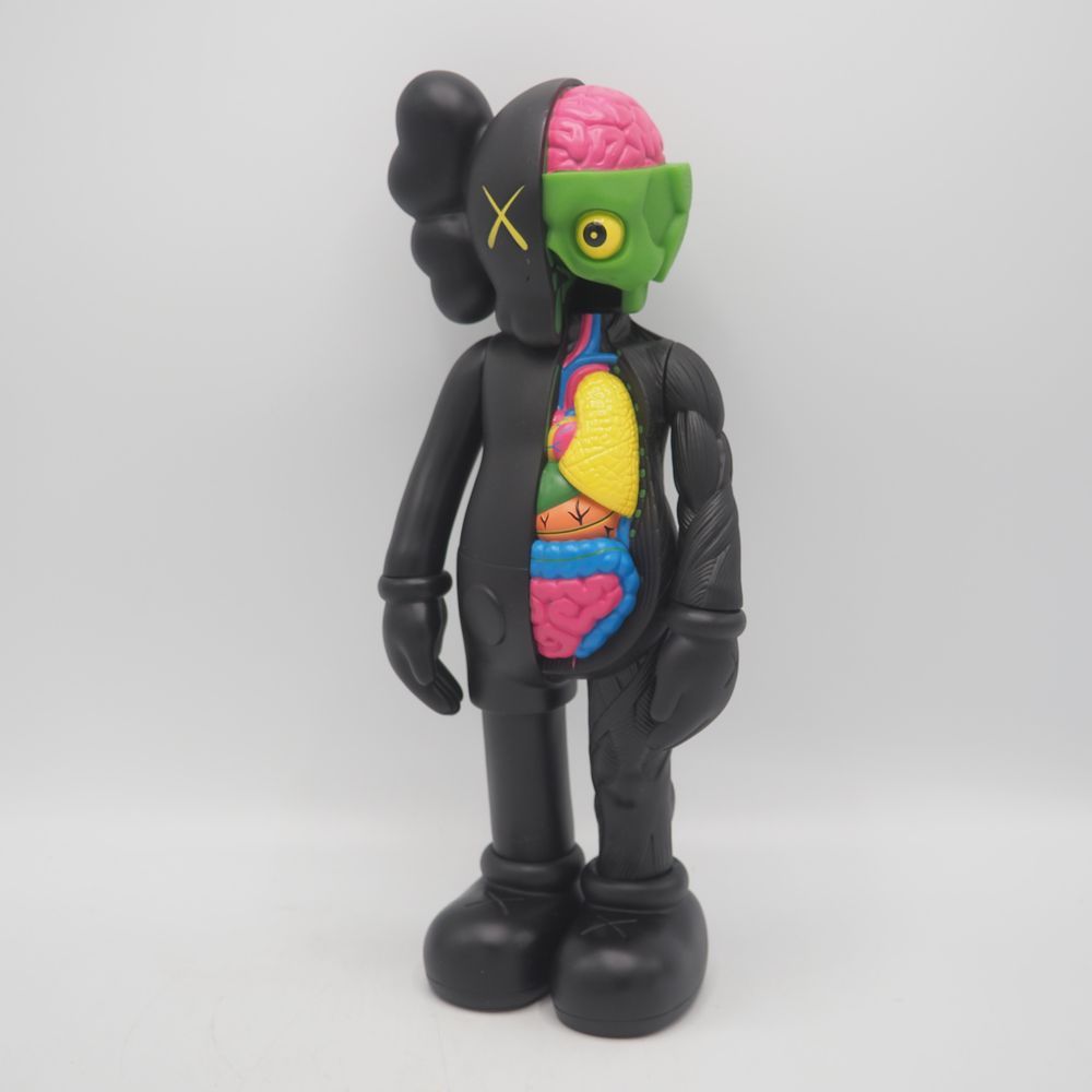 Kaws (1974) / Open Edition (Flayed) : Figurine, matière …