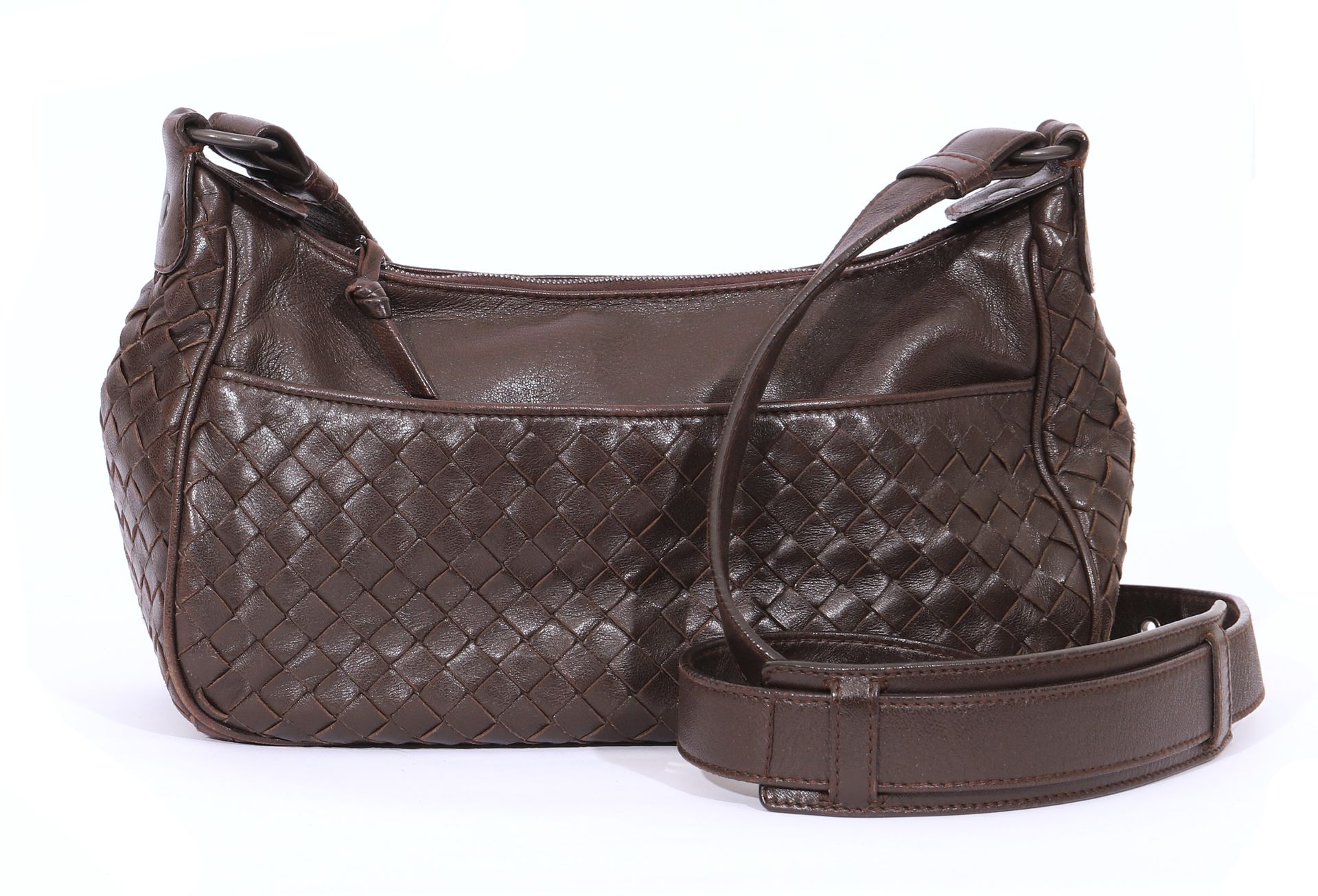 Null Bottega Veneta

Brown leather shoulder bag " Intrecciato ".

Very nice qual&hellip;