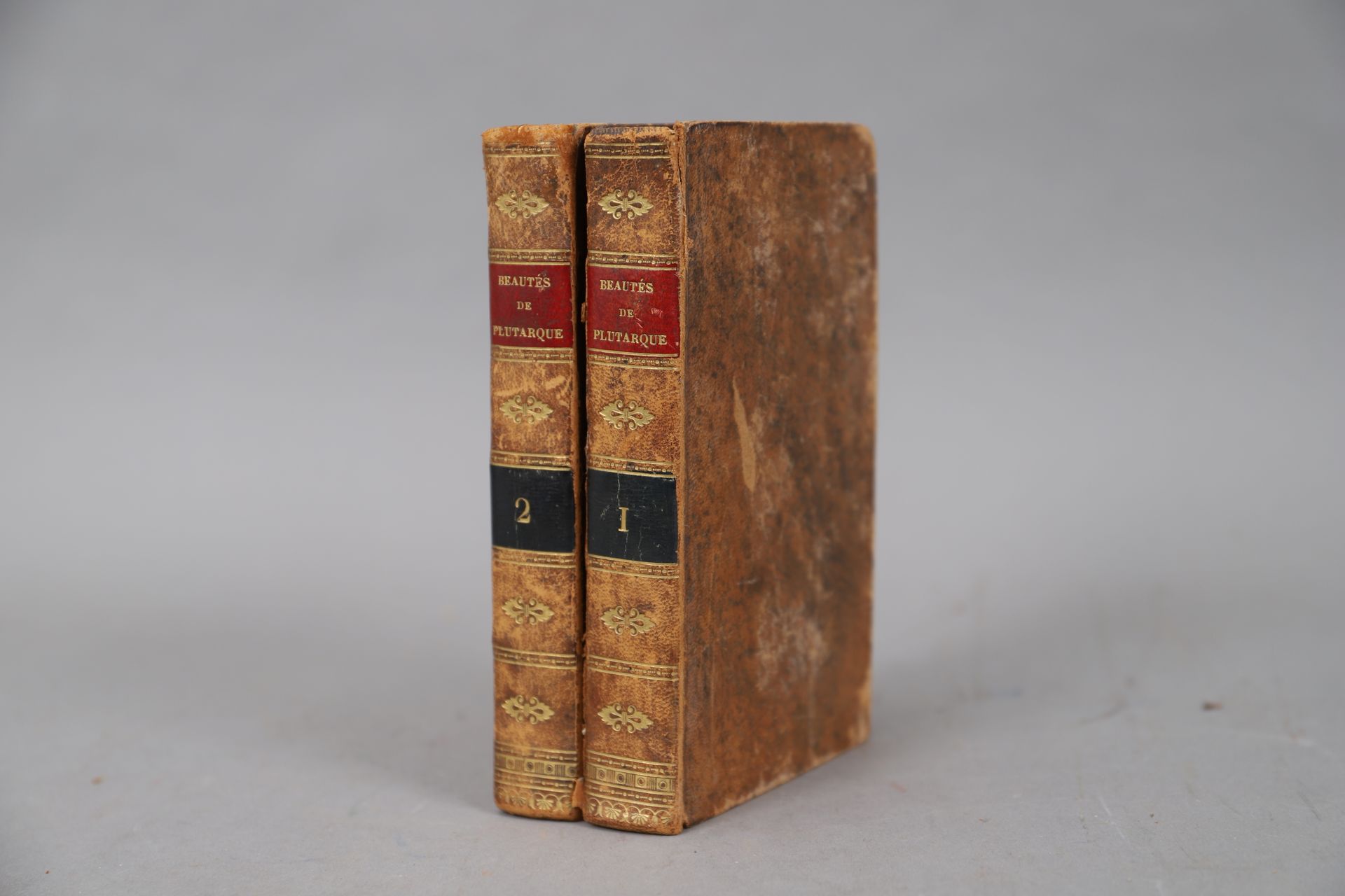 Null PLUTARQUE

1835

2 gebundene Bände.