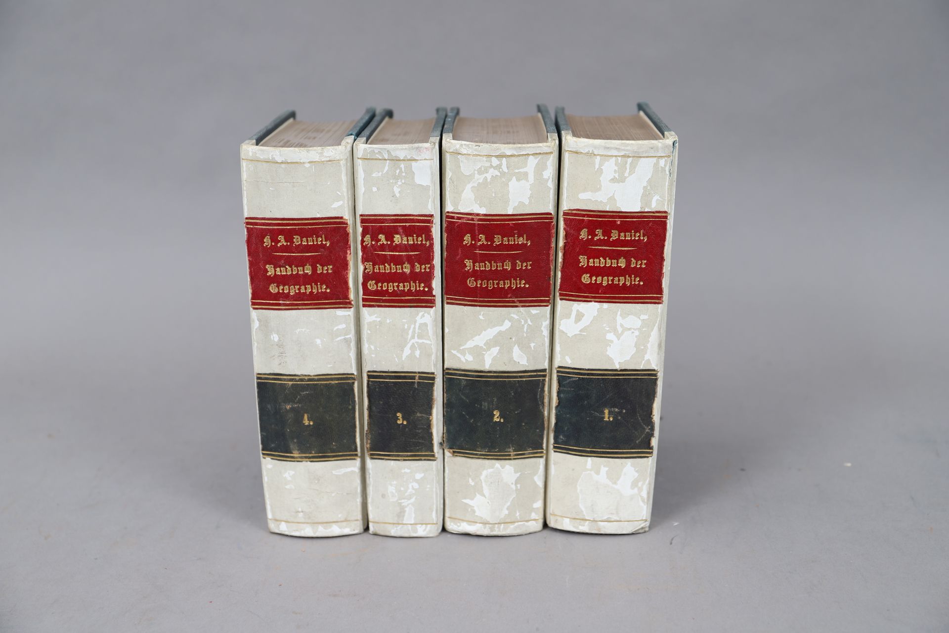 Null GEOGRAFIA von Hermann Adalbert Daniel

Lipsia 1874

4 volumi rilegati.