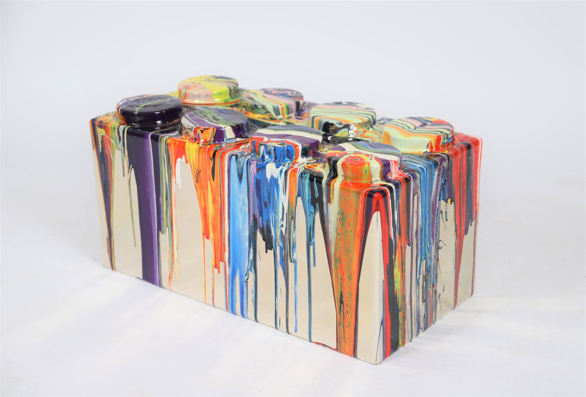 Null 卡特林-弗里德里克斯（生于1974年

冰岛画家，居住在卢森堡。

大的镀铬树脂乐高，有丙烯酸的应用。

由业主直接向艺术家发出的特殊和独特的订单。
&hellip;