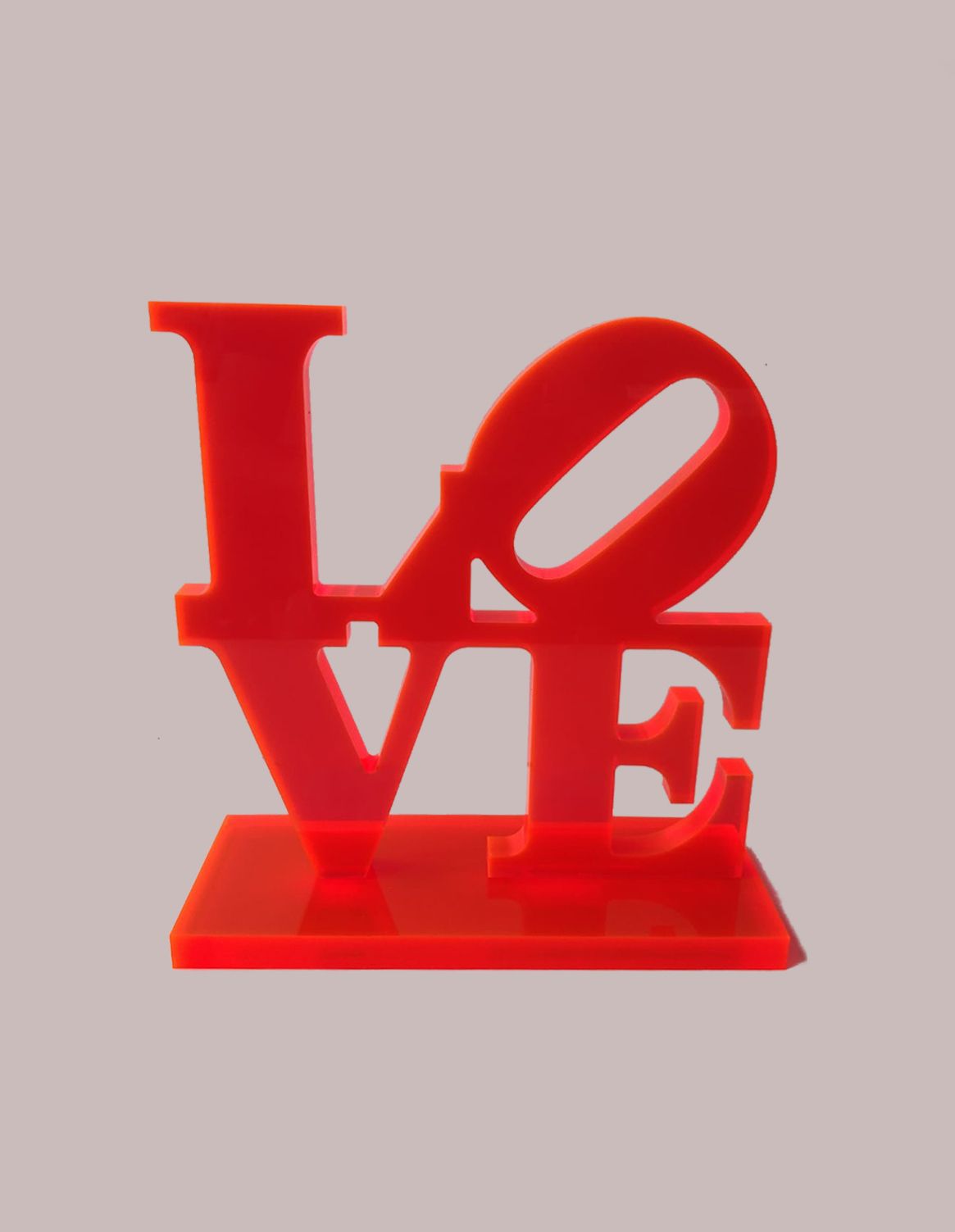 Null BrainRoy (né en 1980)

"Love,"hommage à Robert Indianna

Sculpture en plexi&hellip;