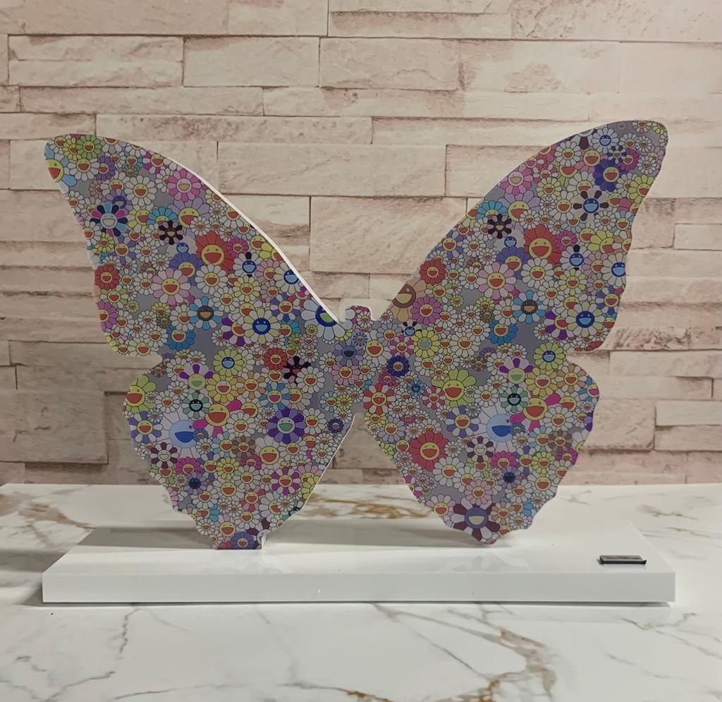Null 脑罗伊（生于1980年

蝴蝶VS村上的雕塑

丙烯酸玻璃饰面

装在美国盒子里的框架

尺寸：高：28；宽：40厘米

带底座：高：40厘米