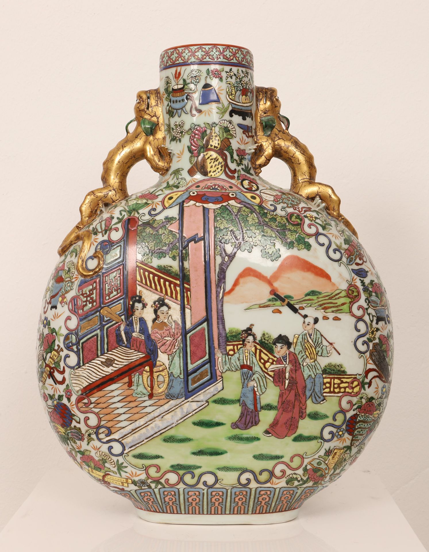 重要的中国乾隆口味花瓶(1736- 1795/96) 精美的瓷器葫芦造型，粉彩 