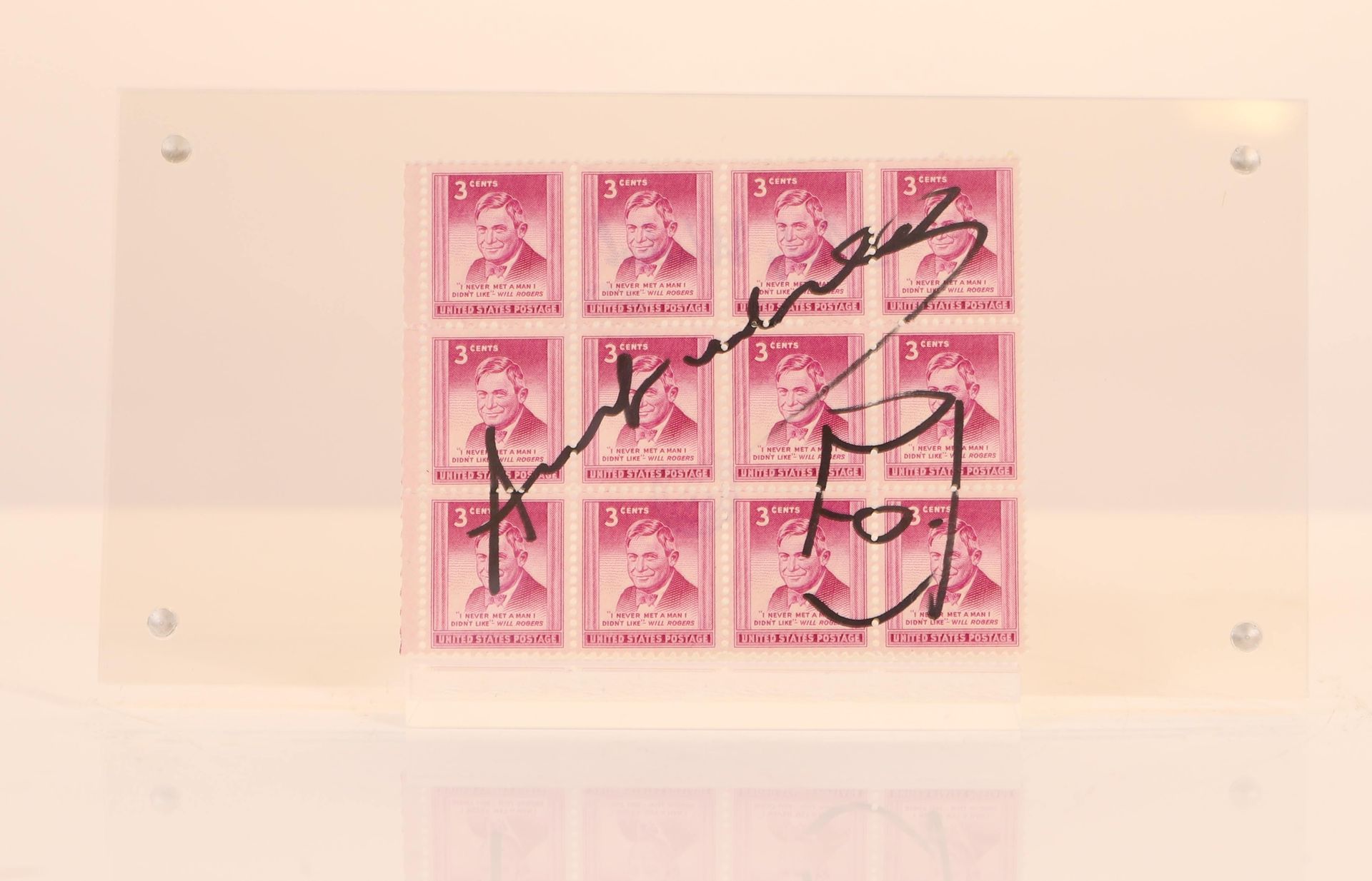Null Andy WARHOL (1928-1987) Attr.

Foglio di francobolli americani con firma a &hellip;