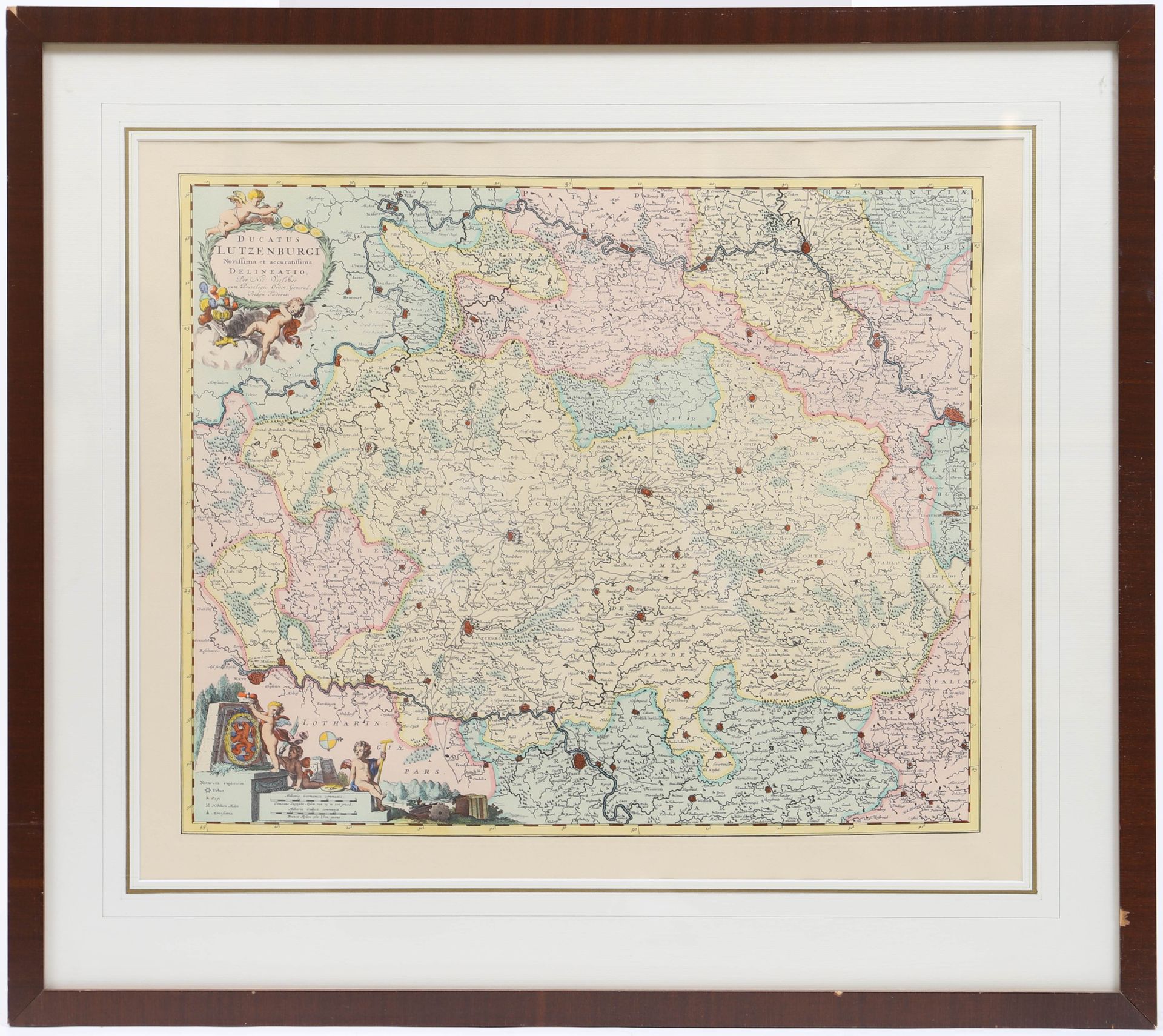 Null 卢森堡大公国地图

彩色印刷品，玻璃下的框架。

尺寸：高：70,5；宽：80厘米