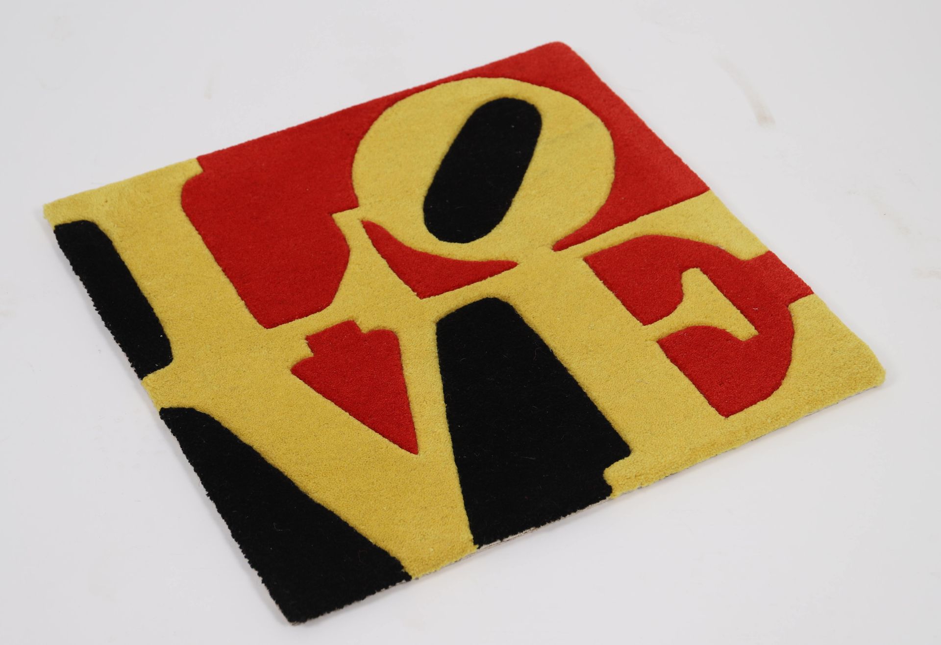 Null After Robert Indiana - "Love" carpet 1964

Numbered 28/999

Edition 2005

D&hellip;