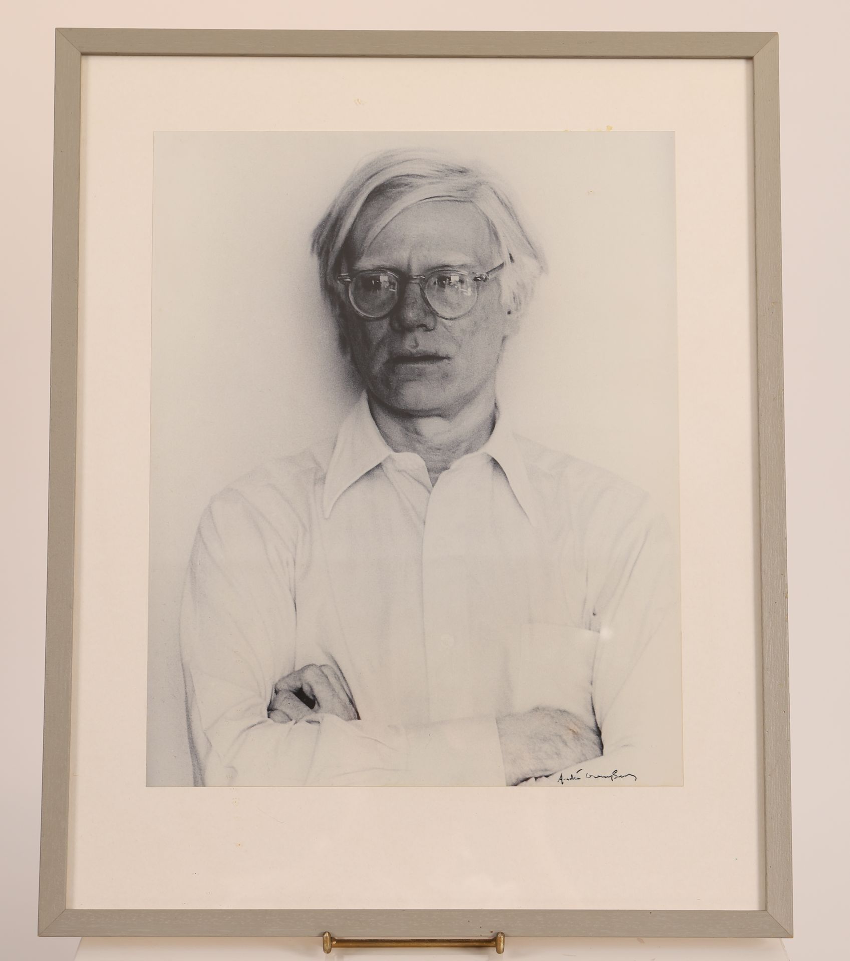 Null André Cromphout

安迪-沃霍尔的照片，银质印刷品。

右下方有签名。

在玻璃下装裱。

带框架的尺寸：高：52；宽：42厘米