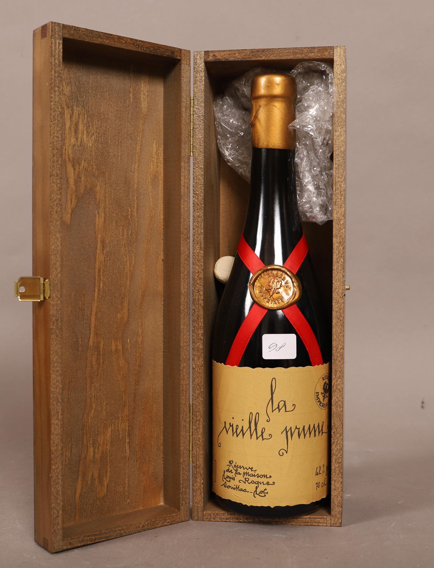 Null The Old Plum (x1)

Imperial Reserve

In its original box

0,70 L