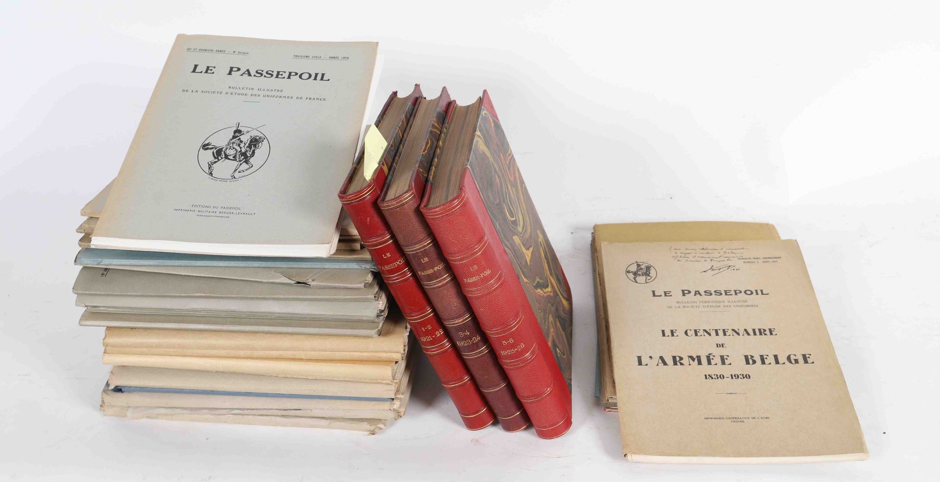 Null PASSEPOIL

制服研究会

全集包括三本初版合订本（1921年至1926年），1927年至1950年的传真本和一些额外的传真本。

著名指挥官&hellip;