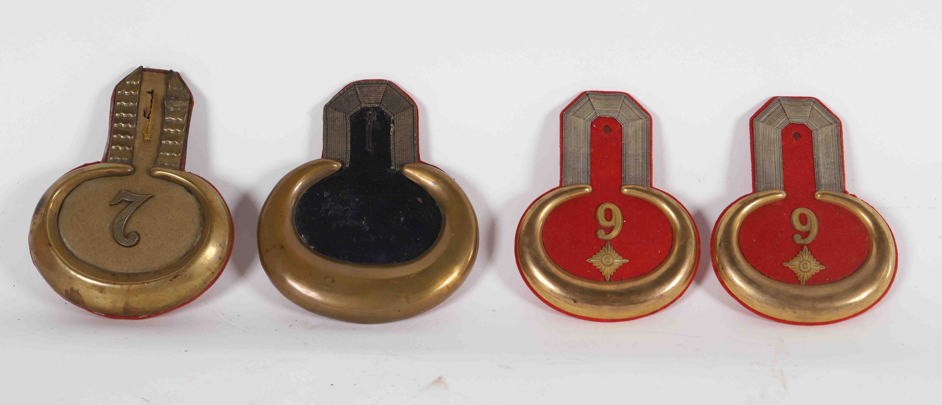 Null Pair of Epaulettes

- Pair of epaulets 9th field artillery regiment (German&hellip;