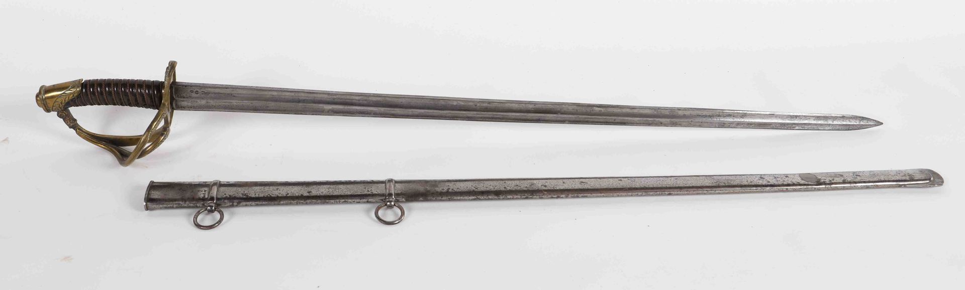 Null 克林根塔尔（Klingenthal）制造的贵族直筒军刀。

两面刃，皮轴，铜丝三点防护。在刀刃上打了两拳。带环的金属刀鞘。

1812年11月

法国